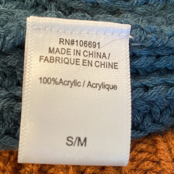 On the Road Distressed Color Block V-Neck Sweater Size S/M - Picture 10 of 16